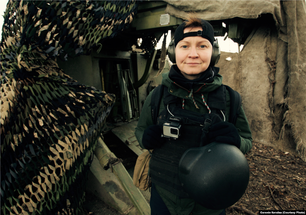 Євгенія Русецька (Китаїва), воєнна кореспондентка Радіо Свобода під час одного з відряджень на Донеччину у 2023 році. Вона разом з операторкою Анною Кудрявцевою надала першу допомогу українським військовим, пораненим внаслідок російського обстрілу, який стався під час інтерв&#39;ю. У червні 2024 року президент України відзначив обох Орденом княгині Ольги III ступеня&nbsp;&nbsp;&nbsp;